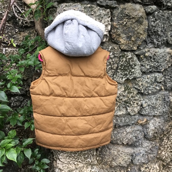 Vest - Picture 3 of 4